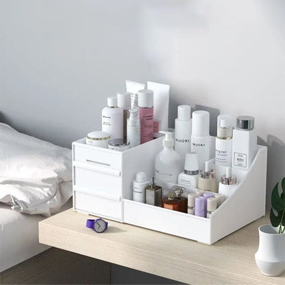 Organisateur maquillage blanc sur commode