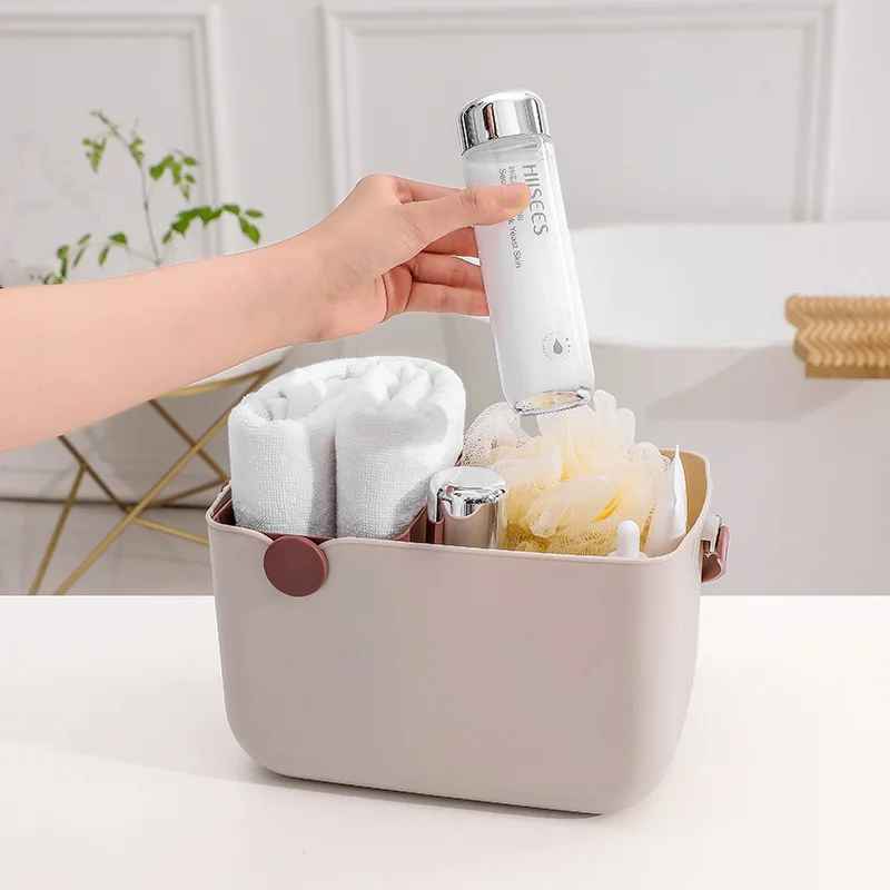 panier de rangement salle de bain rectangle silicone beige avec produits