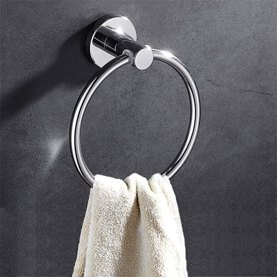 Porte serviette rond acier brossé avec serviette blanche