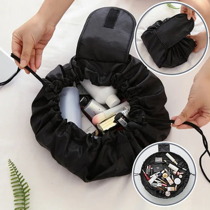 trousse à maquillage bourse noire 2 cordons resserres par dame