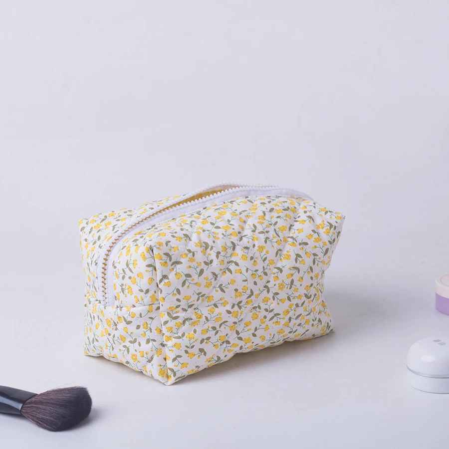 trousse a maquillage motif fleuri jaune