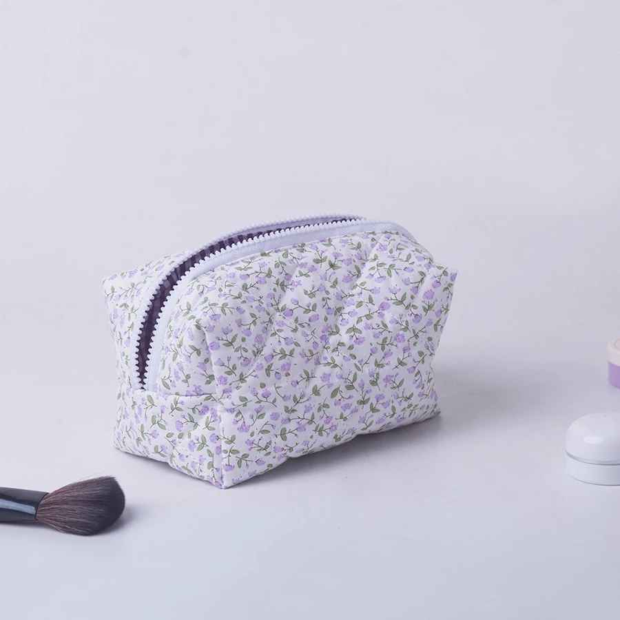 trousse a maquillage motif fleuri mauve