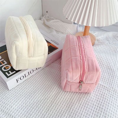 Trousse à maquillage velours rose et ecru