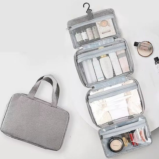 Trousse de toilette a plat déplier et fermee