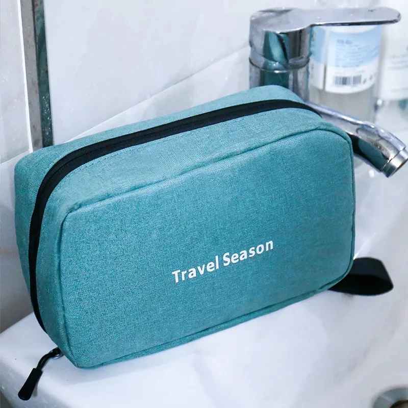 trousse de toilette elegance pliable bleu clair lavabo