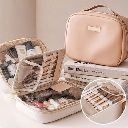 Trousse de toilette femme ouverte zoom insert pinceaux