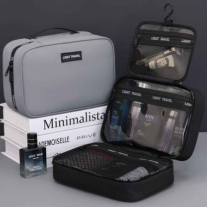 trousse de toilette homme rigide presentation noir et grise sur livres