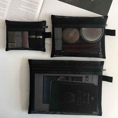 trousses maquillages plates noires 3 dimensions a plat